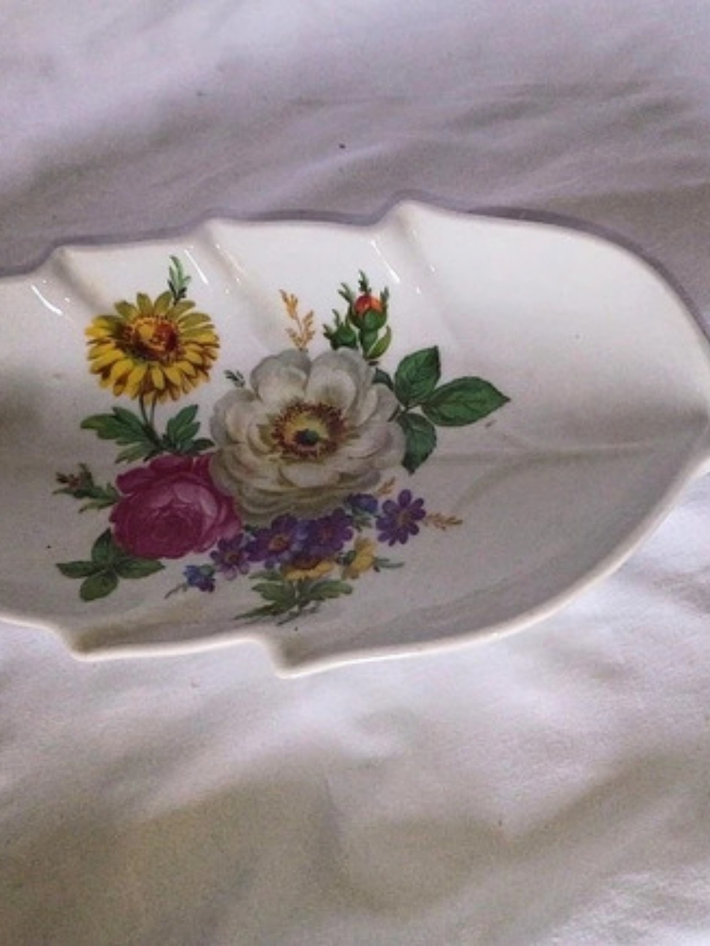 Edy Nuremberg Floral Handled Serveware Dish White